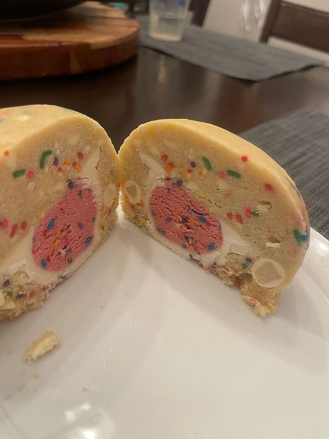 Lindsay W.’s photo of a Caked Up cookie